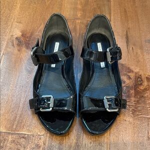 Vera Wang Lavender Label Black Patent Sandals